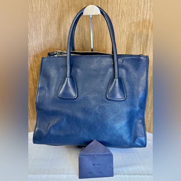 Price Drop! Prada Baltico Glace Calf leather tote bag - Picture 2 of 12